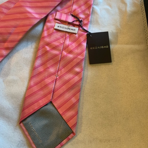 Krizia silk tie *NWT* - Picture 3 of 6